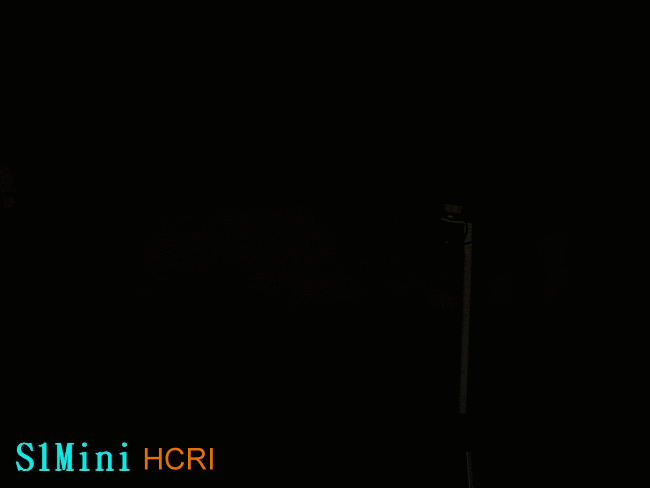 S1 Mini 特 点: LED : XM-L2(冷白) XP-G3( HCRI 高显色性) 最大输出: 冷白:600流明 ,HCRI:450流明 最大射程: 冷白:100米 , HCRI :70米 光强 : 冷白:2500cd , HCRI :1220cd 色温: 冷白 : 6500K , HCRI : 5500K 显色性: 冷白 : 70 , HCRI : 90 电 池: CR123A 或 RCR123A USB充电 :OLIGHT USB充电电池 ( RCR123A 6